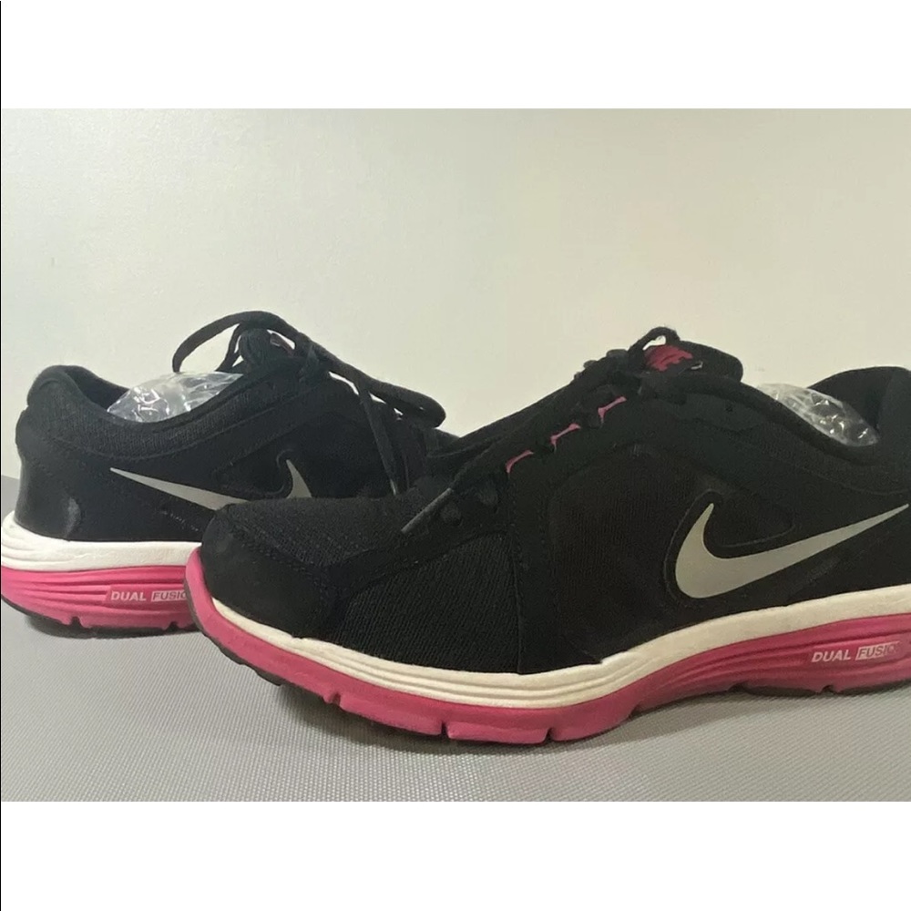 Nike Dual Fusion Run Athletic Running Shoe Women's Size 10 525752-001 Black Pink